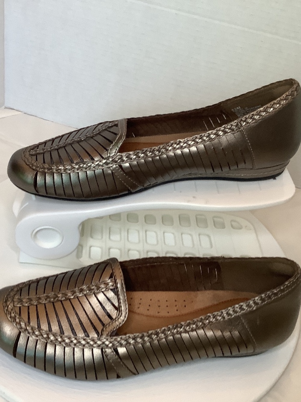 EUC RockPort‎ Bronze Cob Hill Collection sz.8.5 flats leather
